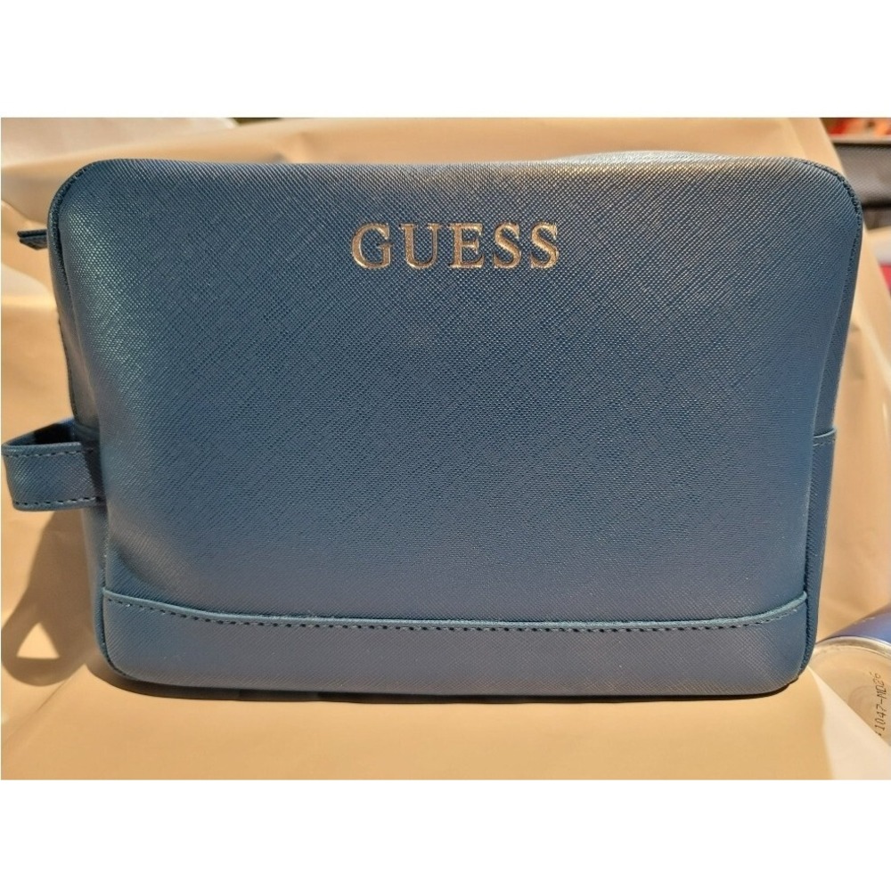New GUESS Unisex  Logo Travel Kit Toiletry Case Bag